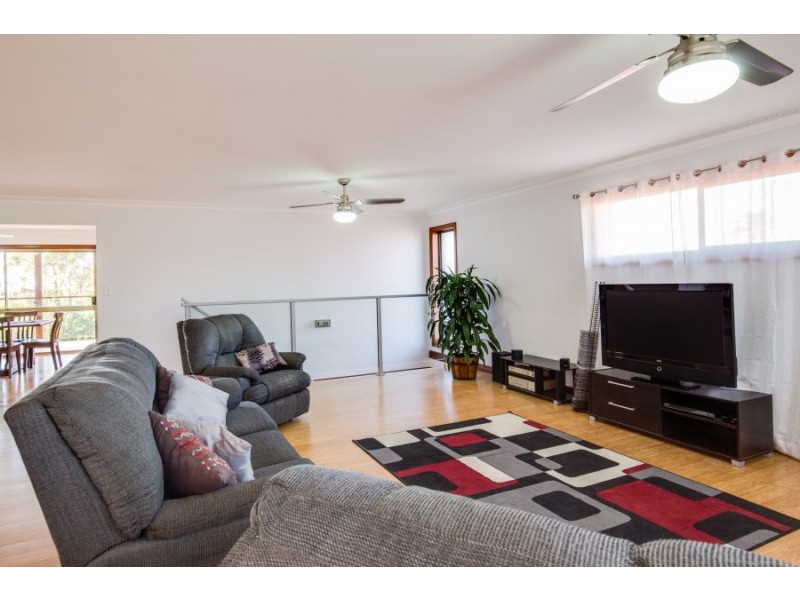 18 Hillcrest Avenue, Scarness QLD 4655