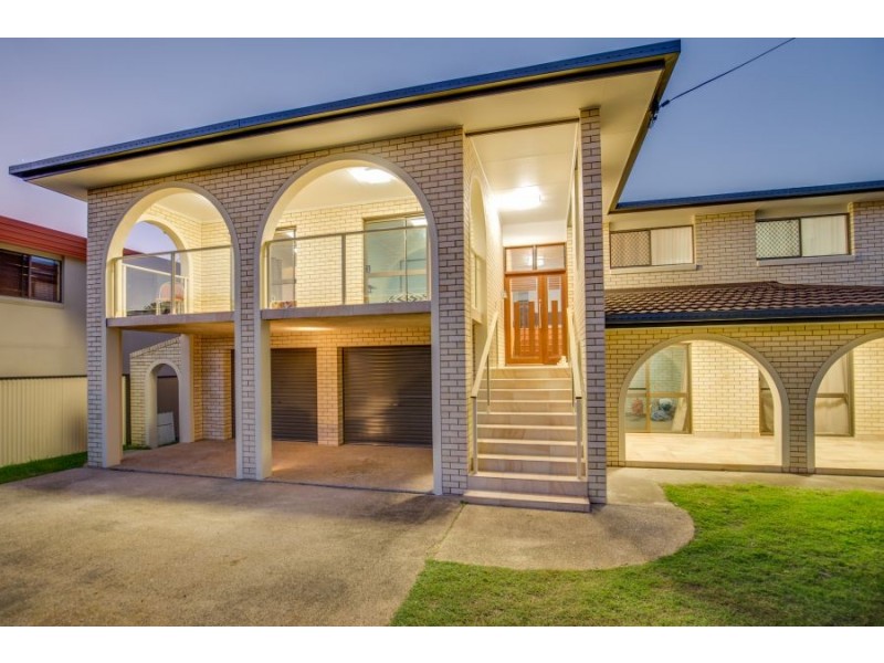 18 Hillcrest Avenue, Scarness QLD 4655