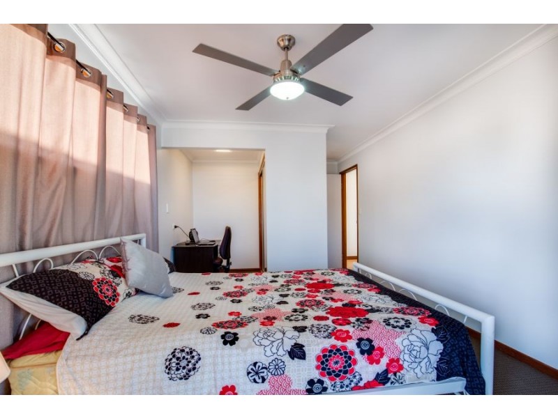 18 Hillcrest Avenue, Scarness QLD 4655