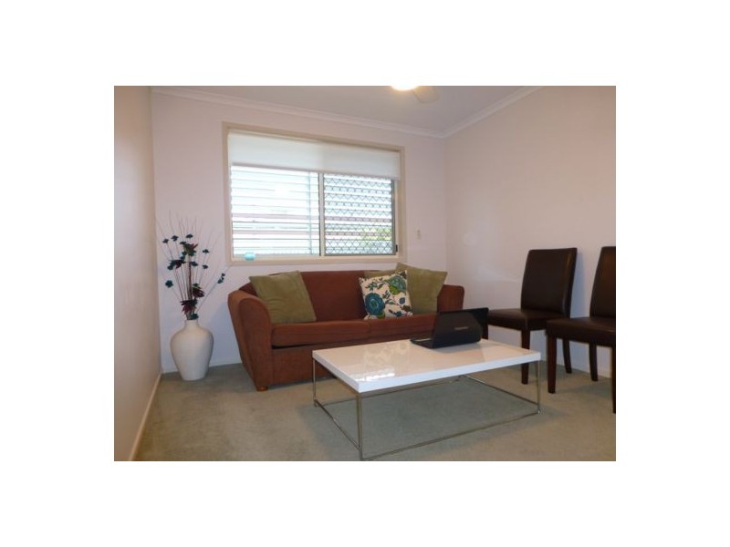 15 Marineview Ave, Scarness QLD 4655