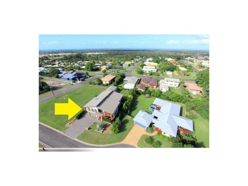 4 Fraser Outlook Crt, Kawungan QLD 4655