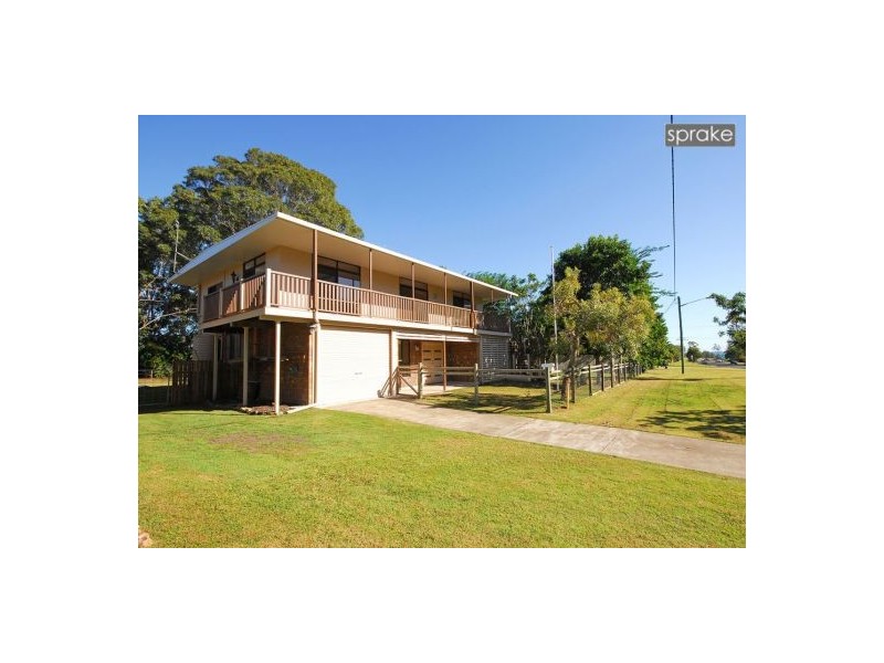 15 Flinders Street, Point Vernon QLD 4655