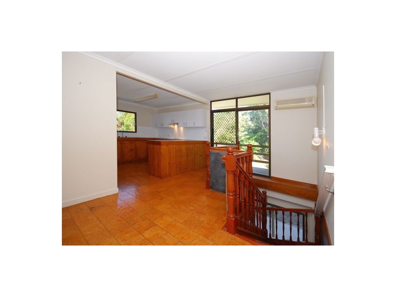 15 Flinders Street, Point Vernon QLD 4655