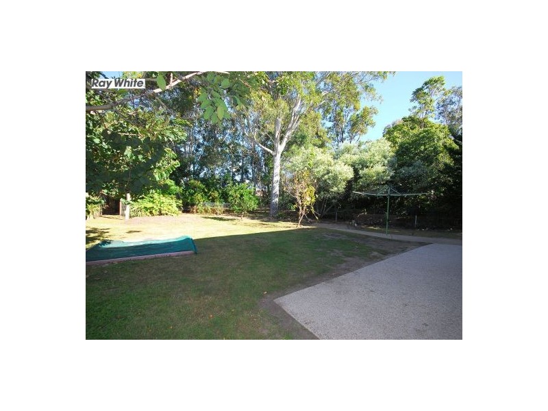 15 Flinders Street, Point Vernon QLD 4655
