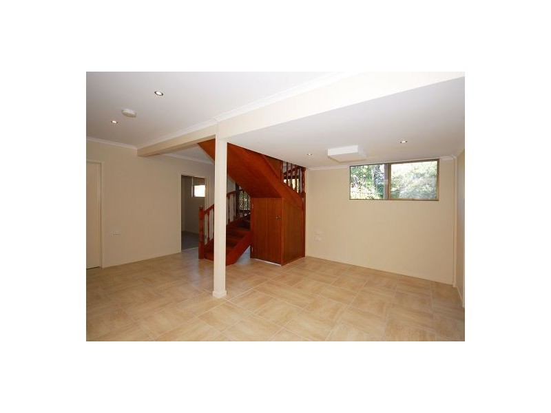15 Flinders Street, Point Vernon QLD 4655