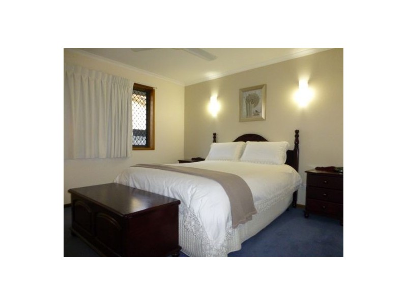 43 Banksia Street, Point Vernon QLD 4655