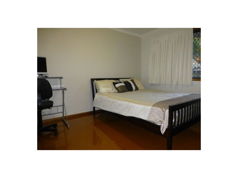 43 Banksia Street, Point Vernon QLD 4655