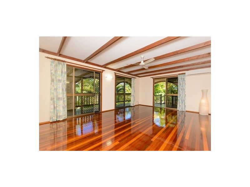 1 Esplanade, Point Vernon QLD 4655