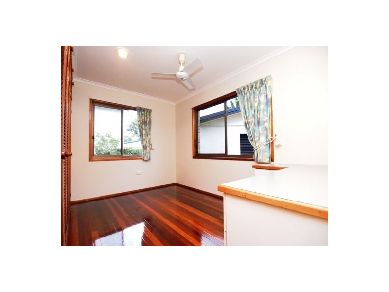 1 Esplanade, Point Vernon QLD 4655