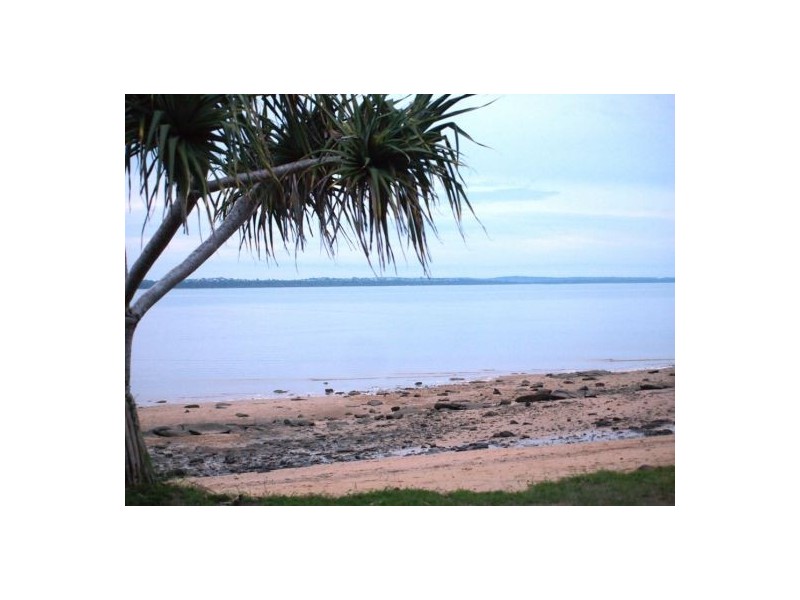 1 Esplanade, Point Vernon QLD 4655
