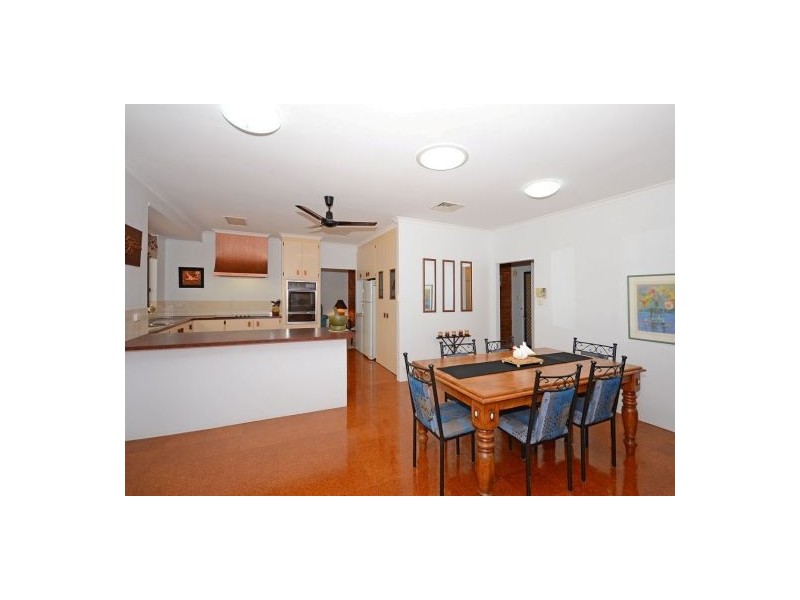 11 Carlton Street, Point Vernon QLD 4655