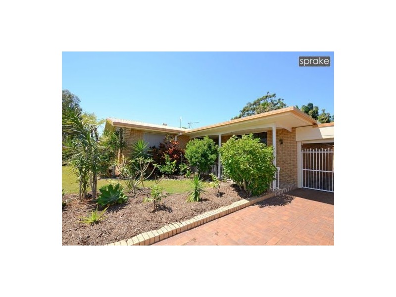 11 Carlton Street, Point Vernon QLD 4655