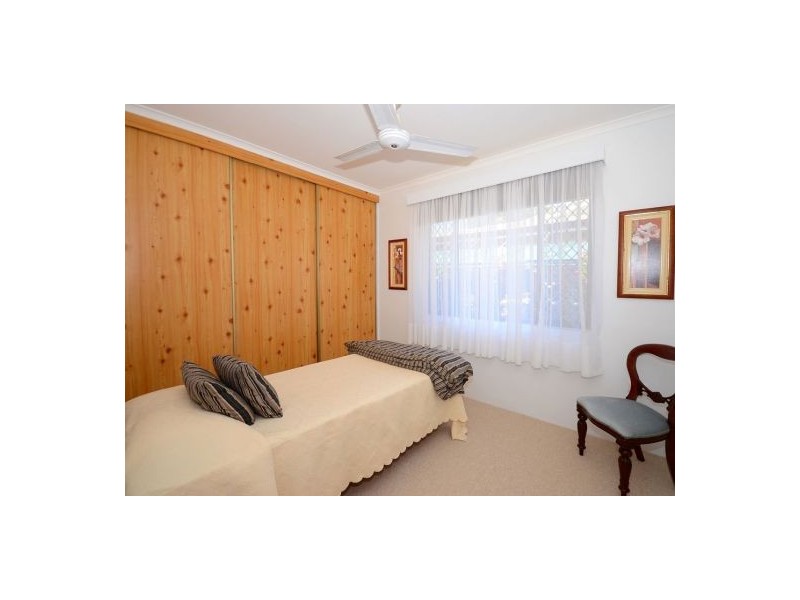 11 Carlton Street, Point Vernon QLD 4655