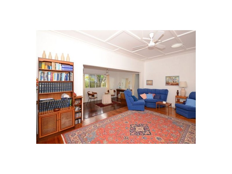 23-25 Beach Road, Pialba QLD 4655