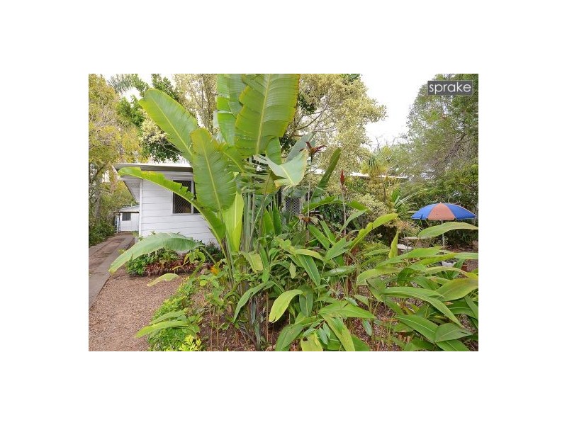 23-25 Beach Road, Pialba QLD 4655