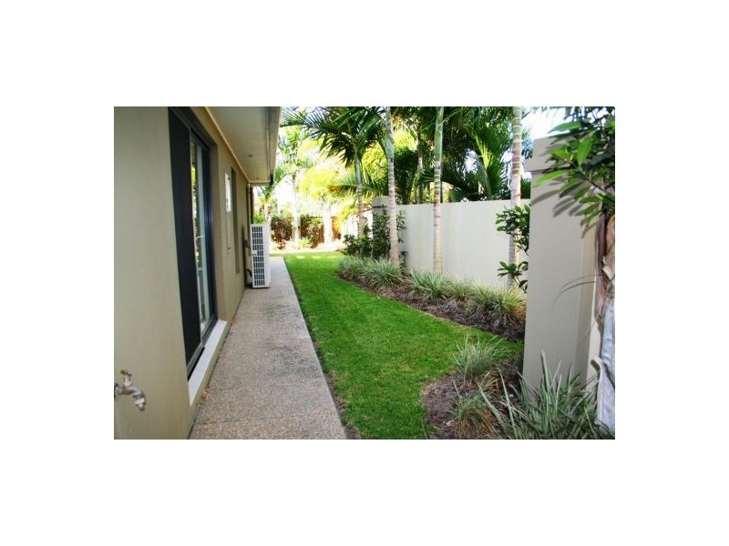 1/29 Stephenson Street, Pialba QLD 4655