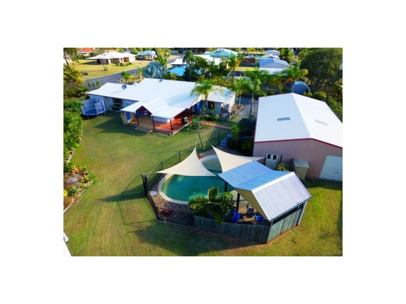10 Lucyanne Court, Urangan QLD 4655