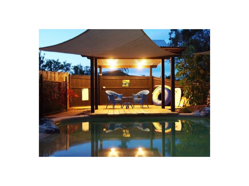 10 Lucyanne Court, Urangan QLD 4655