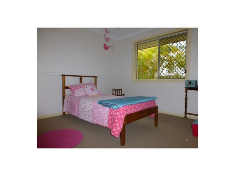 10 Lucyanne Court, Urangan QLD 4655