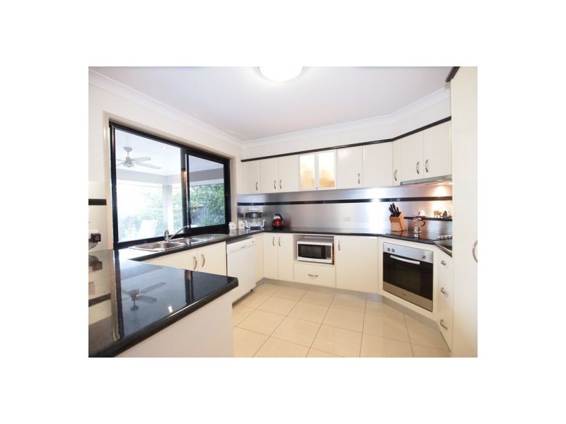 10 Bay Breeze Cl, Wondunna QLD 4655