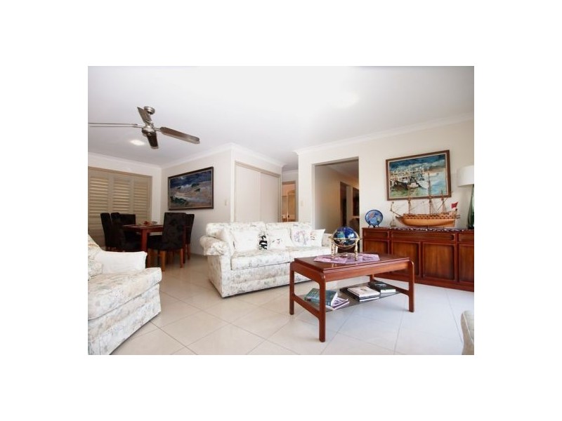 10 Bay Breeze Cl, Wondunna QLD 4655