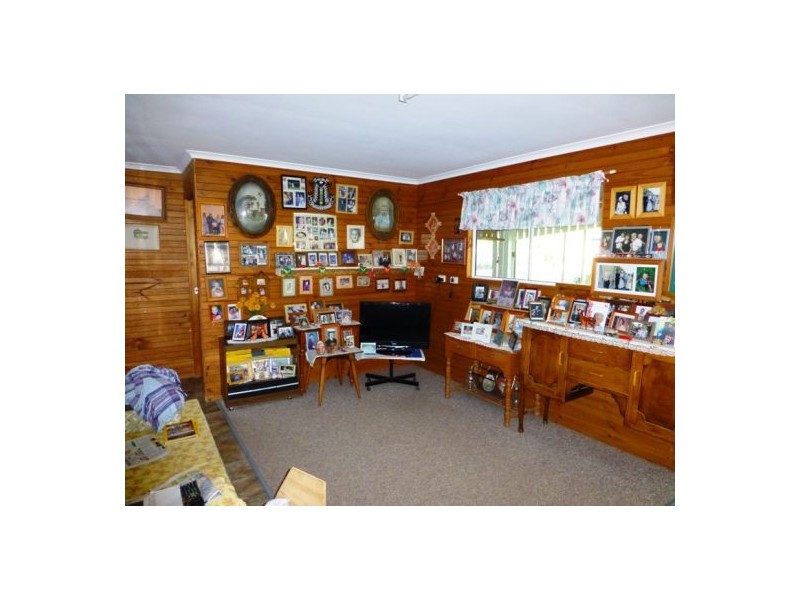 27 Hansen Street, Urangan QLD 4655