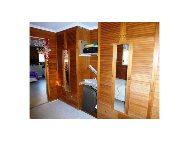 27 Hansen Street, Urangan QLD 4655