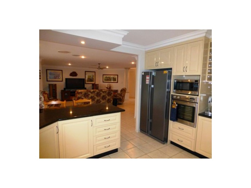 388 Torquay Tce, Torquay QLD 4655