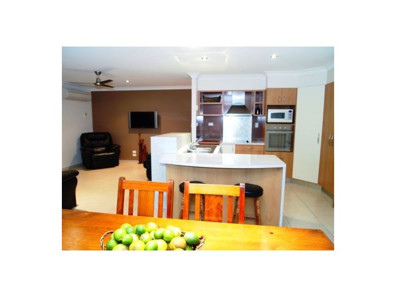 7 Kirriemuir Crt, Kawungan QLD 4655