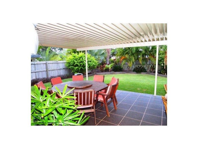 7 Kirriemuir Crt, Kawungan QLD 4655