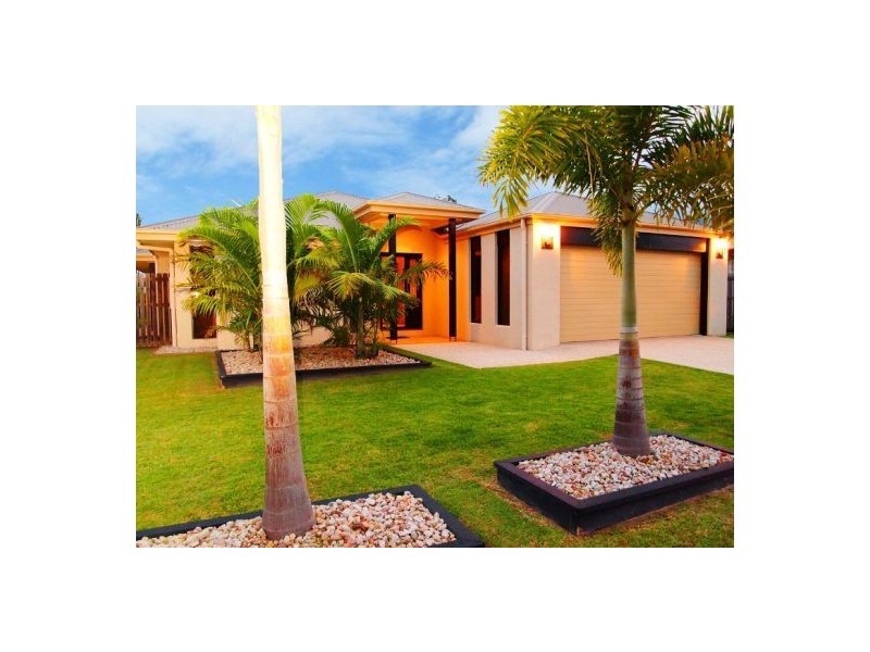7 Kirriemuir Crt, Kawungan QLD 4655
