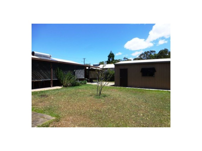79 Hansen St, Urangan QLD 4655