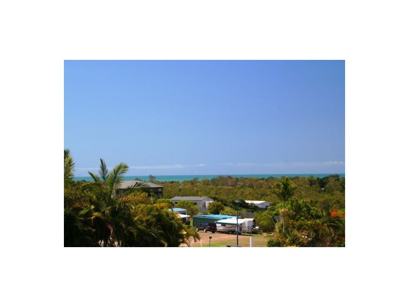 34-36 Hennessy Drive, Dundowran Beach QLD 4655