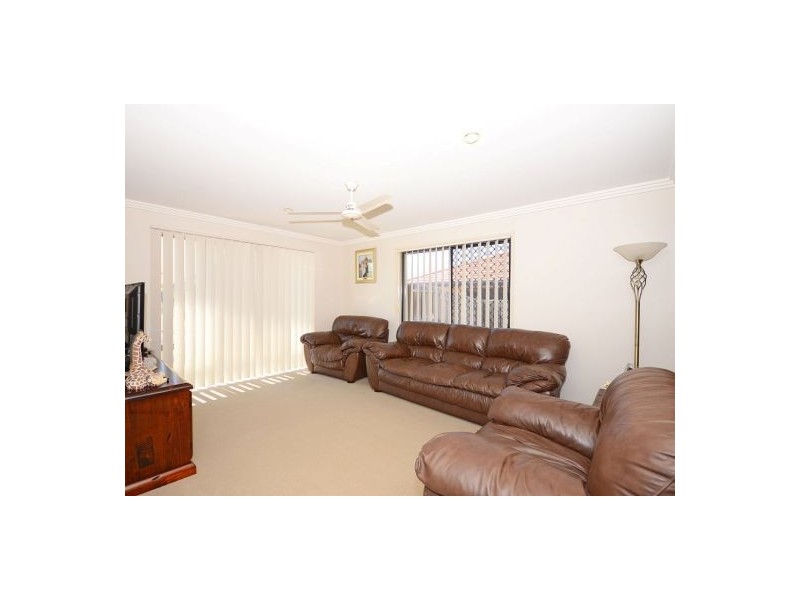 17 Rochester Court, Urraween QLD 4655