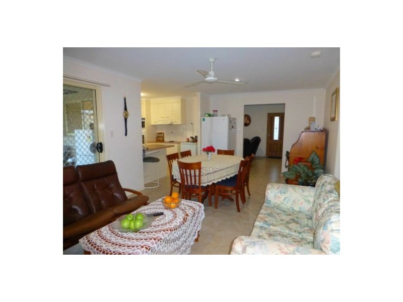 11 Spinnaker Drive, Point Vernon QLD 4655