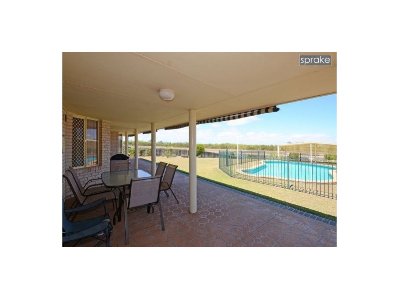 34 Bushlark Avenue, Eli Waters QLD 4655