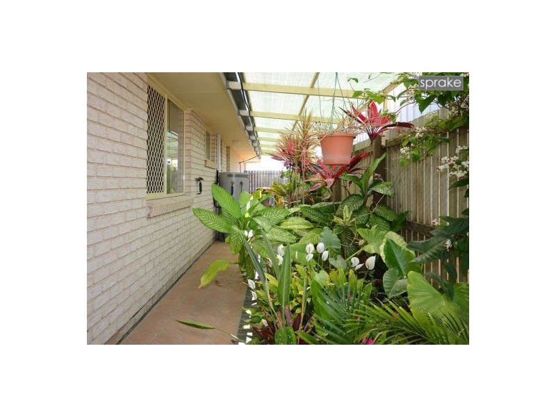 34 Bushlark Avenue, Eli Waters QLD 4655