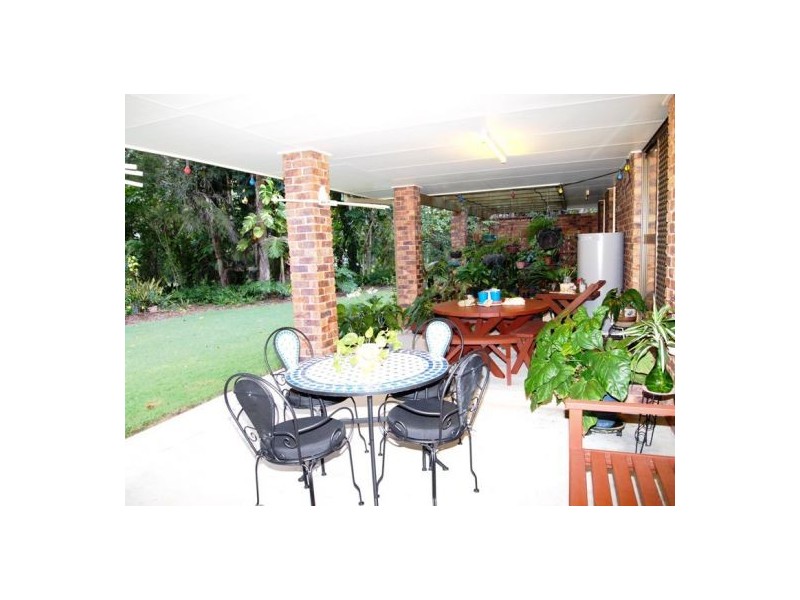 101 Boundary Rd, Urangan QLD 4655