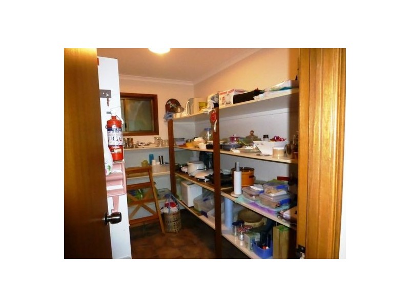 101 Boundary Rd, Urangan QLD 4655