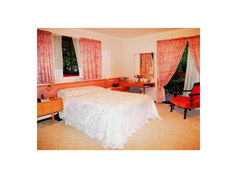 101 Boundary Rd, Urangan QLD 4655