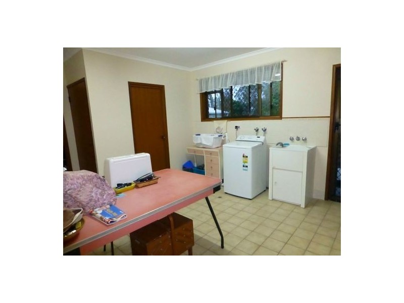 101 Boundary Rd, Urangan QLD 4655