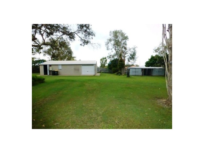 101 Boundary Rd, Urangan QLD 4655
