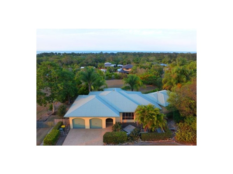 17 Scenic Crt, Dundowran Beach QLD 4655