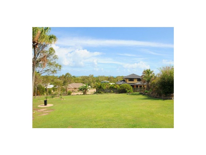 17 Scenic Crt, Dundowran Beach QLD 4655