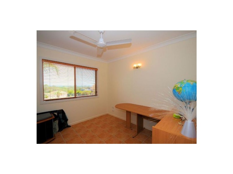 17 Scenic Crt, Dundowran Beach QLD 4655