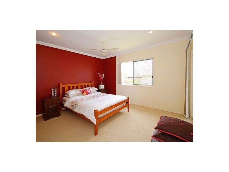 21 Colyton Street, Torquay QLD 4655