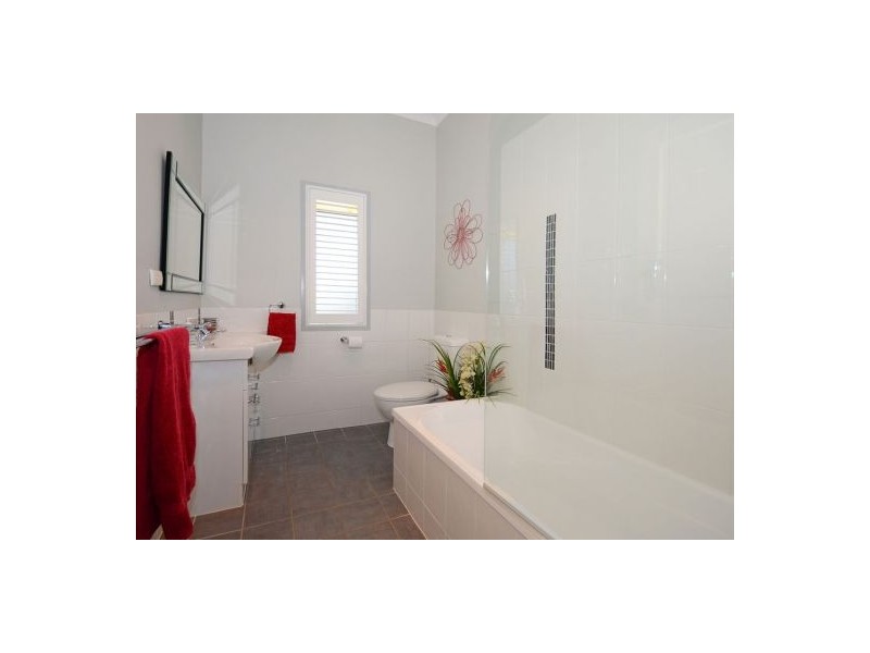 5 Tooth Street, Pialba QLD 4655