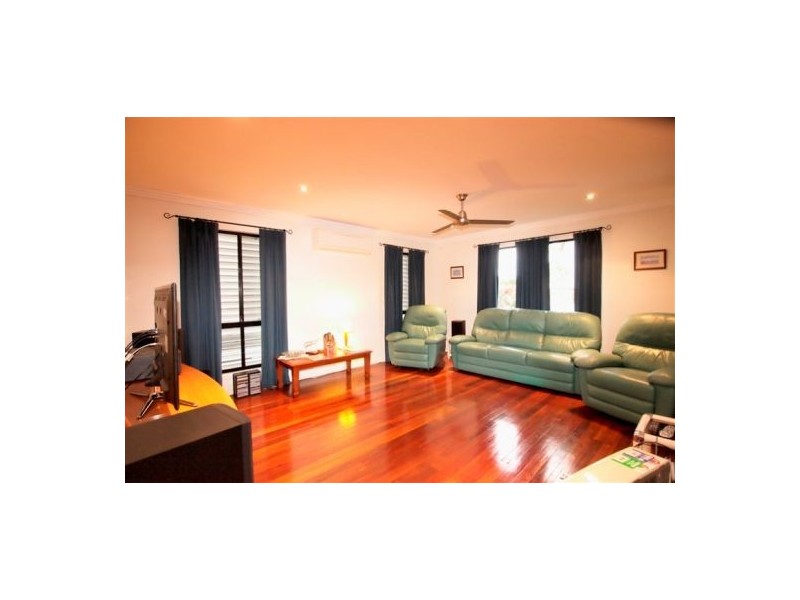 68 Hillcrest Ave, Scarness QLD 4655