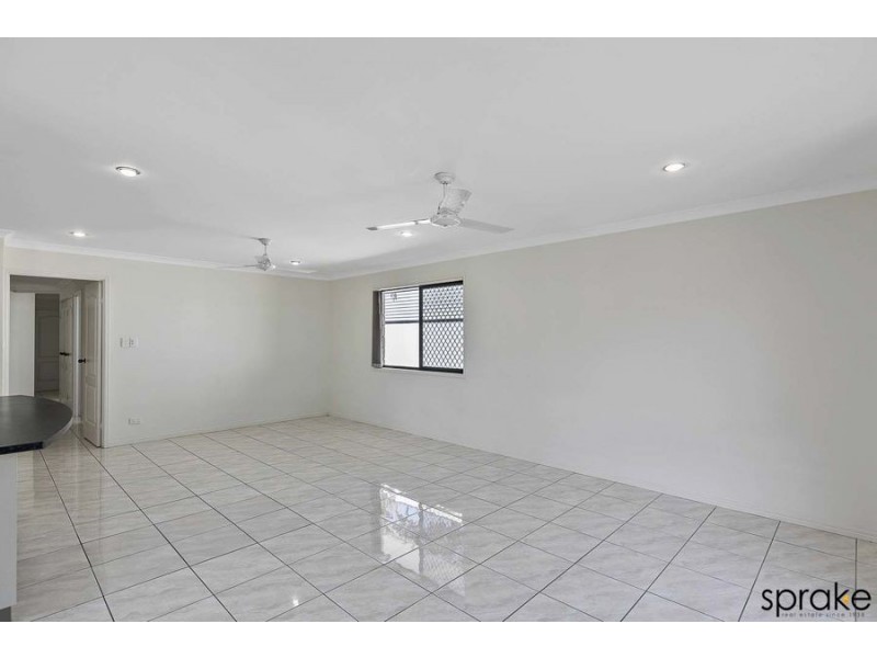 27 Oceanview Street, Point Vernon QLD 4655