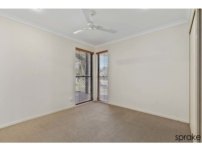 27 Oceanview Street, Point Vernon QLD 4655